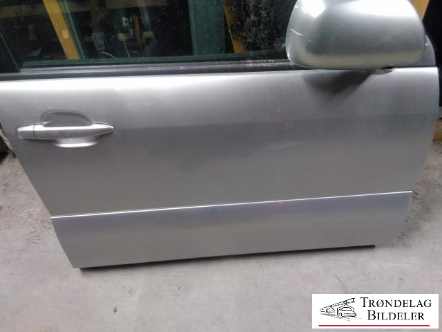 Dør høyre foran til Toyota Land Cruiser 120 2002-2009  (6700160540|)