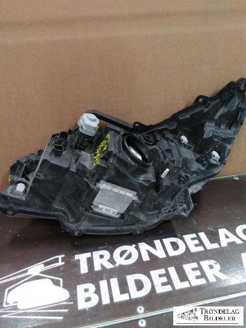 Frontlykt høyre xenon til Peugeot 508 2011-2014 (Type I, Fase 1) (VALEO|6206 W5|)