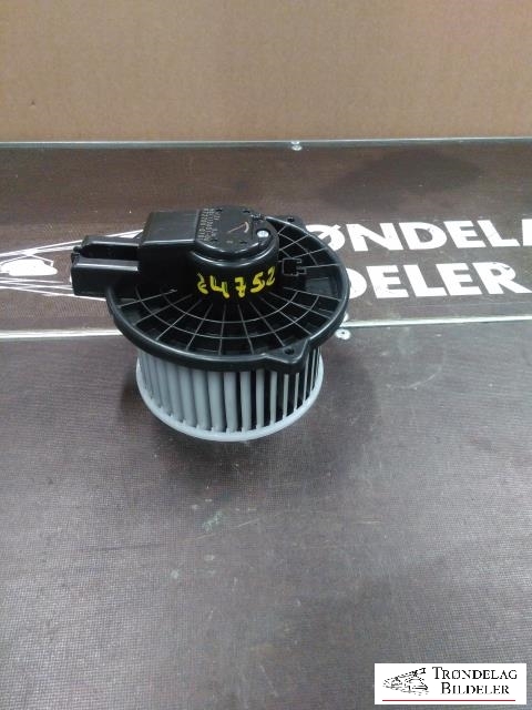 Varmeapparat motor til Mazda CX-3, 2015-2022  (HB111D65106)