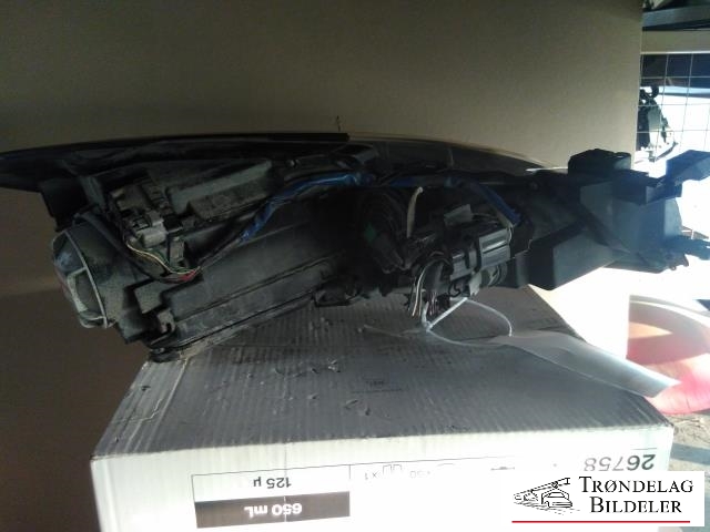 Frontlykt venstre xenon til Mazda 6 2008-2010 (Type II, Fase 1) (GS7T-51-041G|)
