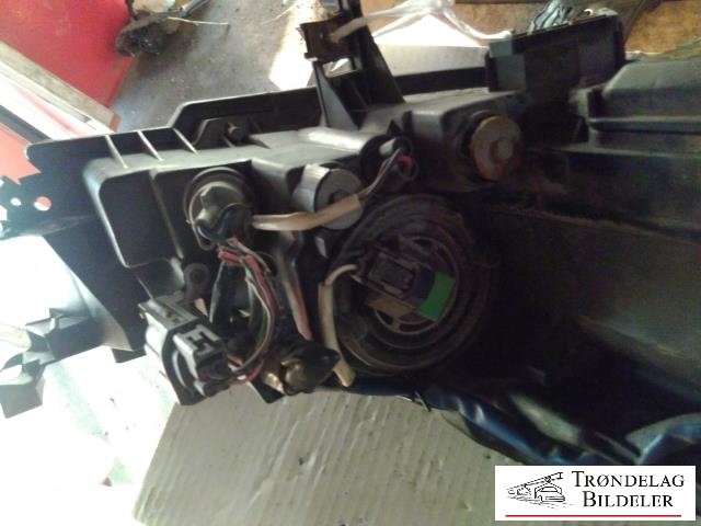 Frontlykt venstre xenon til Mazda 6 2008-2010 (Type II, Fase 1) (GS7T-51-041G|)
