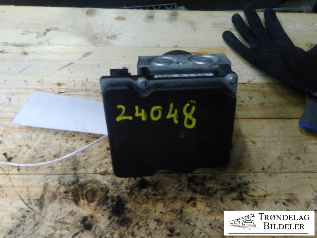 ABS sentral til Toyota Avensis, 2009-2015 (Type III, Fase 1) (BOSCH|44050-05250)