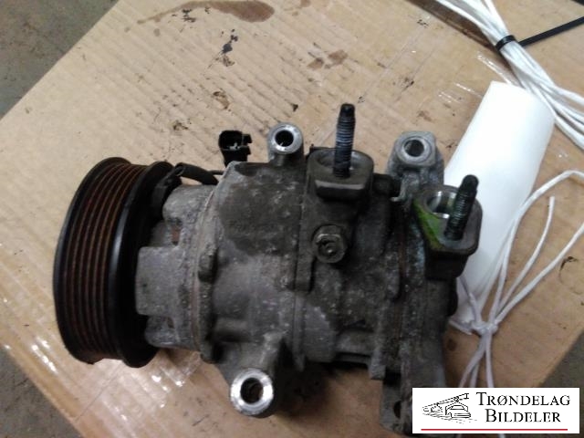 Aircondition kompressor til Ford Transit Courier 2014-2018 (Type I, Fase 1)  (FORD|E3B1-19D629-AA|X1447280-9500|)