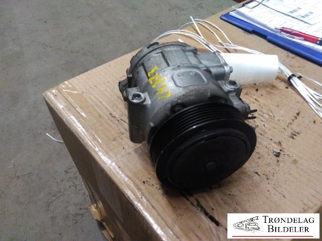 Aircondition kompressor til Škoda Fabia 2007-2010 (Type II, Fase 1)  (DENSO|89026|07E01328|6Q080806G|6Q0820803B|6Q0820803D|6Q0820803DX|6Q0820803E|6Q0820803G|6Q0820803H|6Q0820803HX|6Q0820803J|6Q0820803K|6Q0820803NX|6Q0 820 808 F|6Q0 820 808 G)