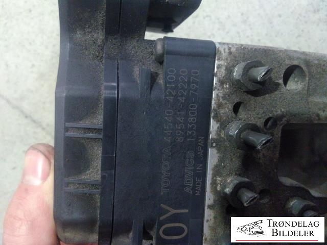 ABS sentral til Toyota RAV4 2006-2009 (Type III, Fase 1)  (4454042100|8954142220|1338007970)