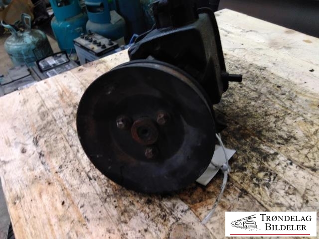 Servo pumpe mekanisk til Mercedes Vito/Viano 2004-2010 (Fase 1) (W639) (W639) (A0034667201|A0034667101|A0024667501|A0024667601|0024667501|0024667601|0034667101|0034667201|54162)