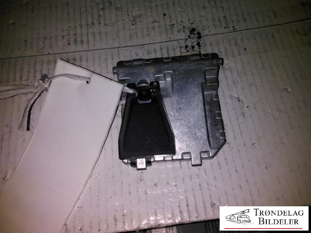 Parkeringskamera foran til Mazda CX-5 2012-2017 (Type I) (KD4567XCXE|2841166805300|002134180003E)