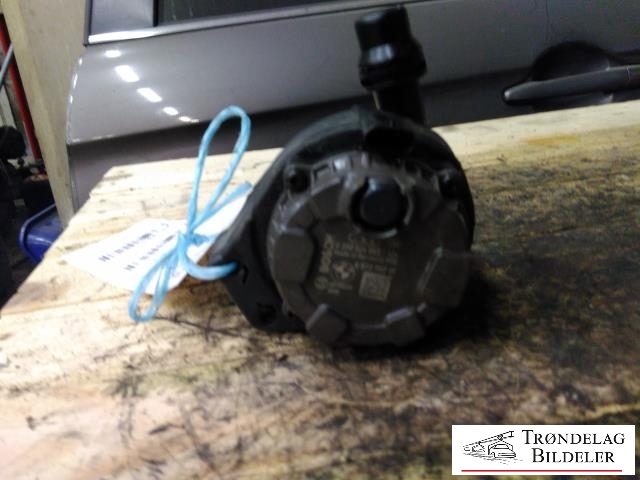 Vannpumpe til BMW 2-Serie, Active/Gran Tourer 2014-->> (F45/F46) (F45/F46) (BOSCH|11 51 8 679 882|)