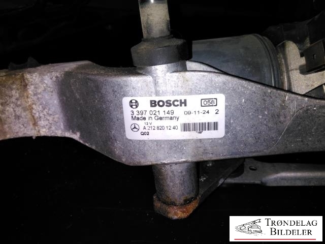 Viskermotor frontrute komplett m/overføring til Mercedes E-Klasse 2009-2013 (Fase 1) (W212) (W212) (BOSCH|3 397 021 149|)