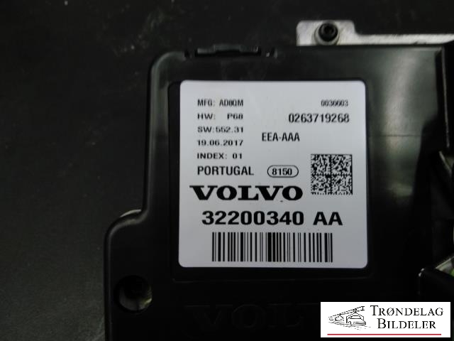 Instrumentpanel til Volvo V90 / V90 CC / S90 2016-->> (VOLVO|32200340AA|)