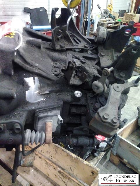 Girkasse manuell 6-trinn til Toyota Avensis 2003-2008 (Type II)  (30300-2D151|)