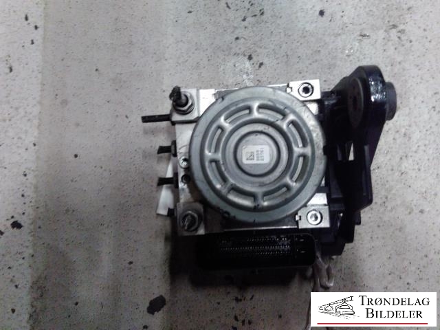 ABS sentral til VW Passat 2015-2019 (Fase 1) (B8) (B8) (ATE|5Q0 614 517 BL|)