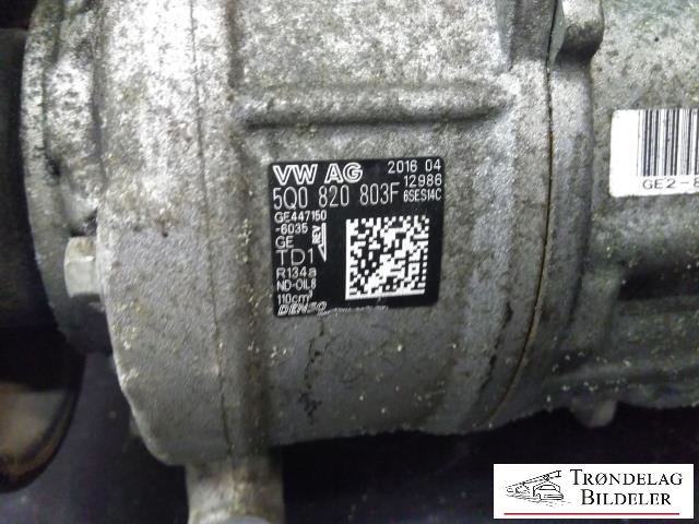 Aircondition kompressor til VW Golf VII 2012-2017 (Fase 1)  (DENSO|5Q0820803F|5Q0820803K|890632|5Q0820803D|5Q0820803J|5Q0820803G|1K0820803A|1K0820803B|1K0 820 859 F|1K0 820 859 S|1K0820803L|1K0820803M|5Q0820803M|1K0820803G|1K0820803J|1K0820803K|1K0820803N|1K0820803P|1K0820803Q|1K0820803S|5K0820803|5K0820803A|5K0820803B|5K0820803C|5K0820803D|5K0820803E|5K0820803F|5K0820803G|5K0820803H|5K0820803J|5K0820803K|5N0820803|890633|5N0820803C|1K0 820 808 B|5N0820803H)