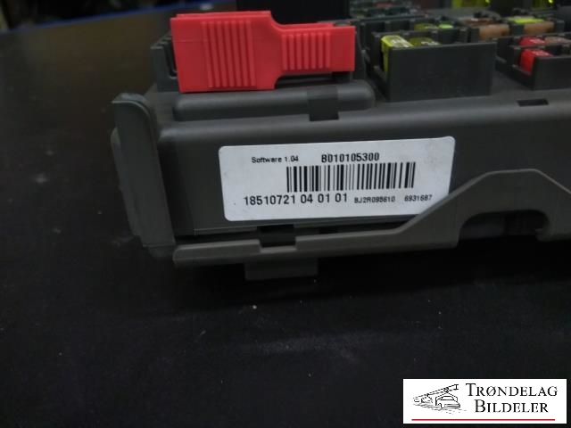 Sikringsboks til BMW X5 2007-2013 (E70) (E70) (BMW|518954020A|693168703|)