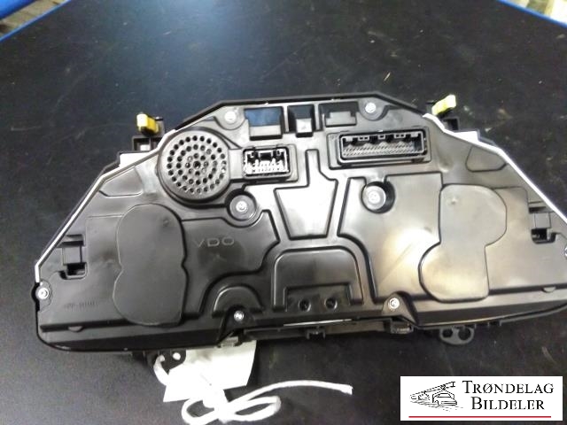 Instrumentpanel til Toyota Auris 2015-2019 (Type II, Fase 2)  (83800-F2E63|A2C94485000|)
