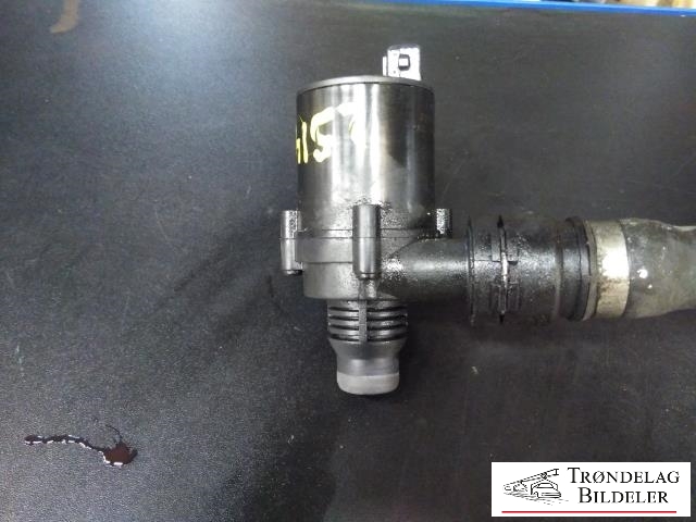 Sirkulasjonspumpe til BMW X5 2007-2013 (E70) (E70) (BOSCH|64.11-6 910 544-04|1 147 412 166|)