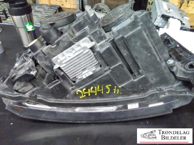 Frontlykt venstre xenon til Land Rover Discovery 2005-2009 (Type III) (VALEO|89906121|)