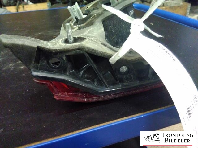 Baklykt høyre indre til Subaru Outback 2009-2014 (Type IV)  (SUBARU|13220072|)