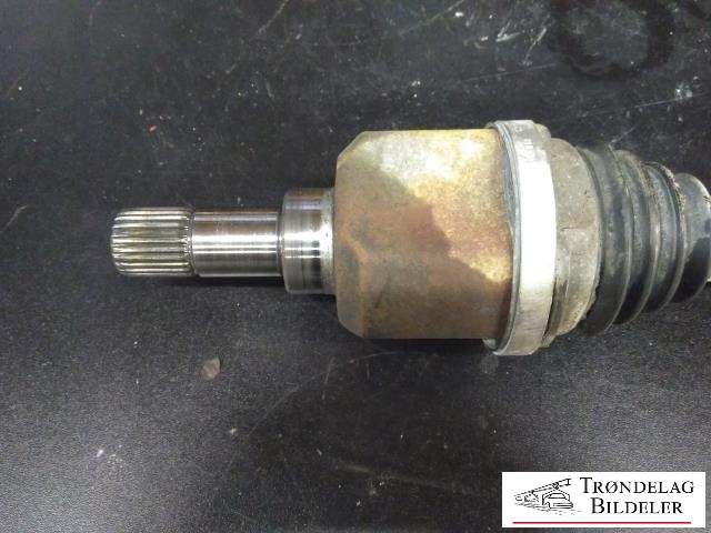 Drivaksel venstre foran, diesel/manuell til Peugeot 308 2013-2021 (Type II) (96 775 614 80|)