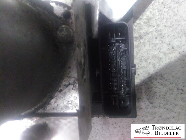 ABS sentral til Mercedes E-Klasse 2009-2013 (Fase 1) (W212) (W212) (BOSCH|0265951614|A2124313512|240910)