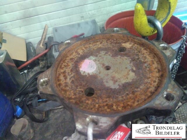 Kardang klokke foran til Chevrolet Silverado 2002-2006 (BZ5|63BZ5GP063341|9.25)