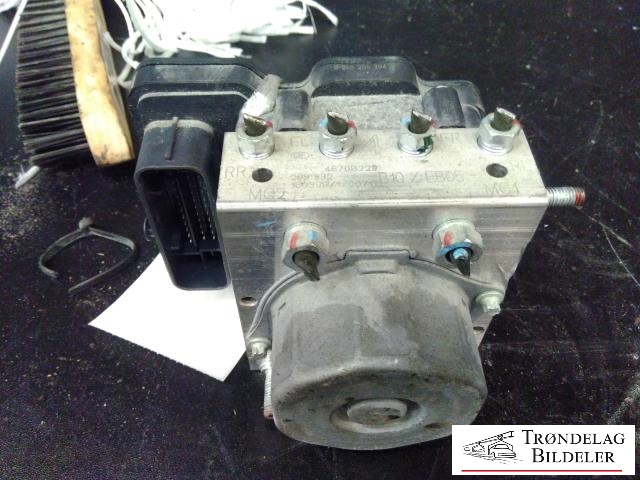 ABS sentral til Mitsubishi Space Star 2013-->> (Type II)  (4670B230|)