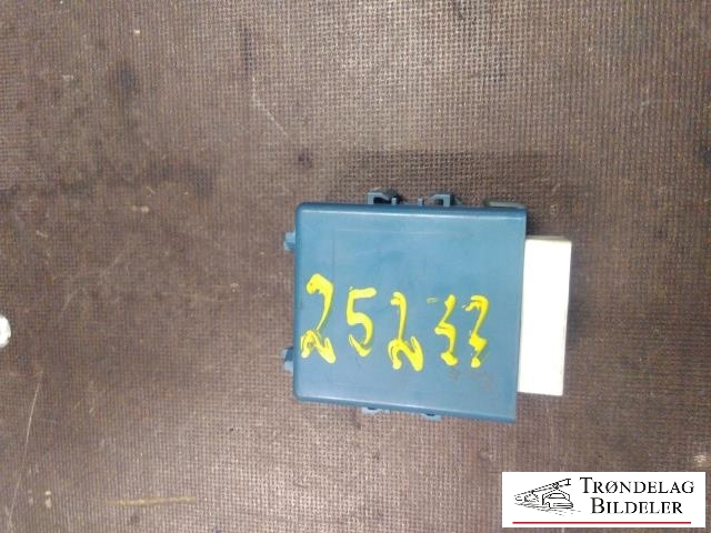 Styreenhet sentrallås til Toyota Hiace 2007-2012 (Fase 3)  (DENSO|8598026120|0515003770|)