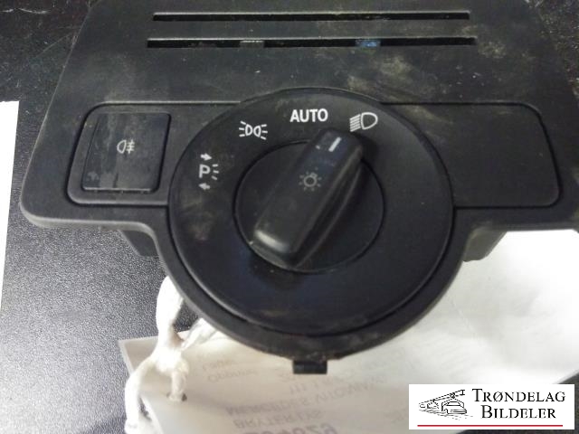 Bryter lys til Mercedes Vito, 2014-->> (W447) (W447) (A 246 905 02 50)