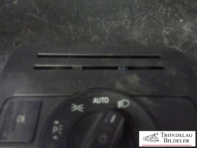Bryter lys til Mercedes Vito 2014-->> (W447) (W447) (A 246 905 02 50|10091547|)