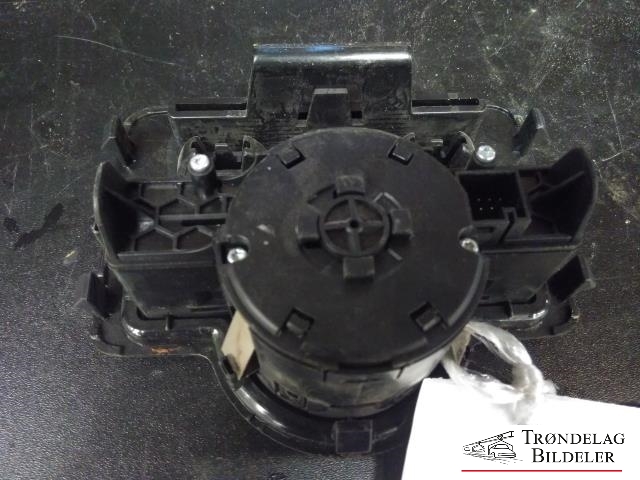 Bryter lys til Mercedes Vito 2014-->> (W447) (W447) (A 246 905 02 50|10091547|)