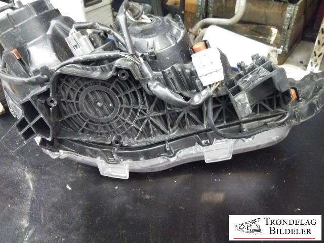 Frontlykt venstre halogen til Mitsubishi ASX 2010-2019  (8301B587|P9135L|P9238)