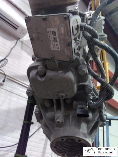 Kardang klokke bak til VW Transporter / Caravelle 2015-2019 (T6) (T6) (09N 525 010 F|)