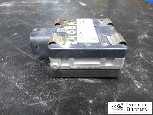 Sensor radar til VW Passat 2015-2019 (Fase 1) (B8) (B8) (BOSCH|3Q0 907 561 B|0 203 300 334|)
