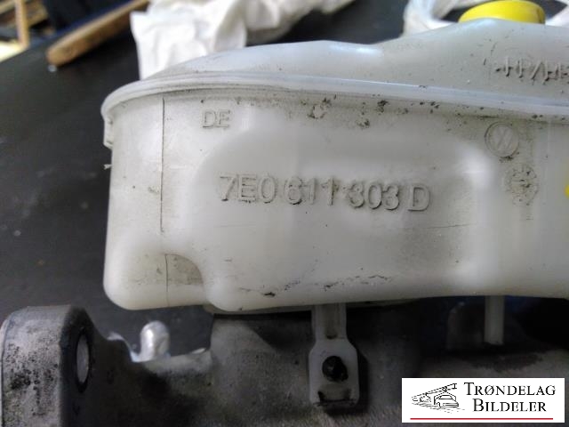 Bremsepumpe hoved til VW Transporter / Caravelle 2015-2019 (T6) (T6) (7E0 611 303D|)