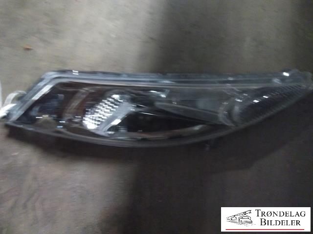 Frontlykt høyre halogen til Nissan Juke, 2010-2014 (Fase 1)  (FACM0110000UK)