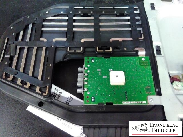 Antenne navigasjon til Mercedes R-Klasse 2006-2013 (W251) (W251) (MERCEDES|A 251 820 22 75|28024813|)