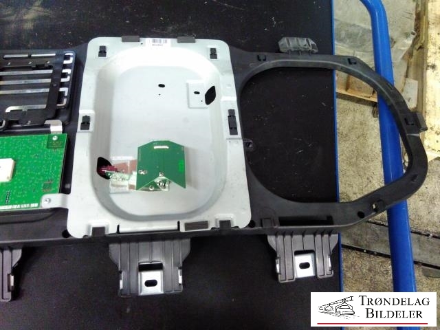 Antenne navigasjon til Mercedes R-Klasse 2006-2013 (W251) (W251) (MERCEDES|A 251 820 22 75|28024813|)