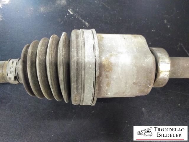 Drivaksel høyre foran, diesel/manuell til Mercedes Vito 2014-->> (W447) (W447) (A 447 330 50 00|A 447 330 54 00|)