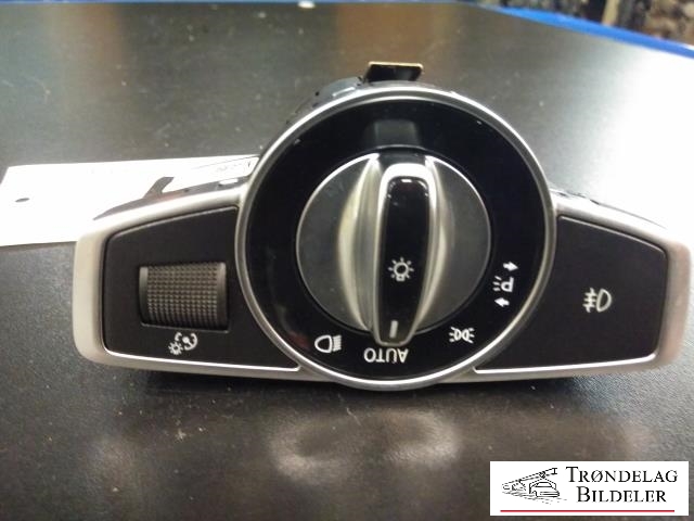 Bryter lys til Mercedes E-Klasse 2016-2023 (W213) (W213) (MERCEDES|2229055508|)