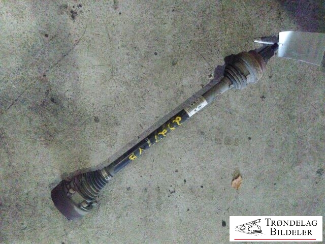 Drivaksel venstre bak, diesel/manuell til VW Golf VI, 2008-2012  (1K0501204D)