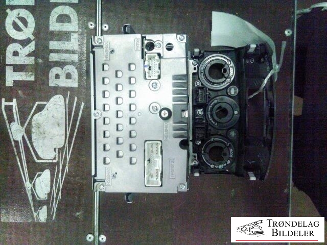Bilstereo CD-veksler til Ford Ranger (Europa) 2007-2011 (US1666DSXA|CQ-EM8670TA|)