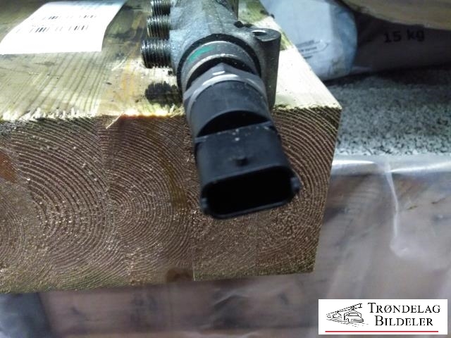 Dyseskinne (fuelrail) til Volvo XC90 2002-2006 (Type I, Fase 1)  (30622085|)