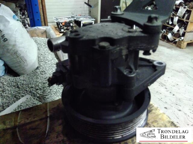 Servo pumpe mekanisk til Mercedes ML 1997-2005 (W163) (W163) (A 003 466 05 01|A 003 466 06 01|)