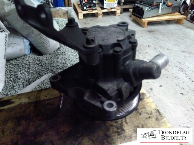 Servo pumpe mekanisk til Mercedes ML 1997-2005 (W163) (W163) (A 003 466 05 01|A 003 466 06 01|)