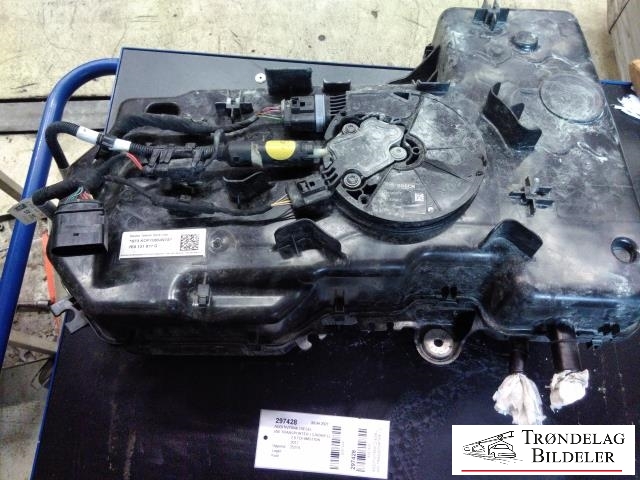 AdBlue tank til VW Transporter / Caravelle 2015-2019 (T6) (T6) (VW AG|7E0 131 877 G|7E0131877H|)