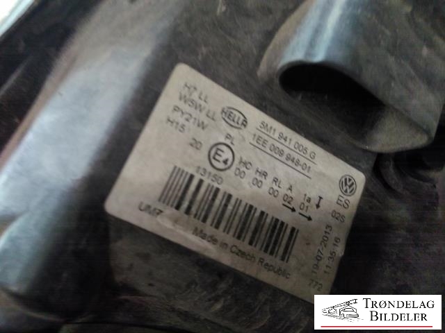 Frontlykt venstre halogen til VW Golf, Plus/Cross 2009-2013 (Fase 2)  (HELLA|5M1941005G|1EE009948-01|)