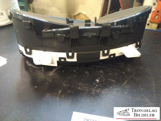 Instrumentpanel til SsangYong Tivoli 2016-->>  (80220-35110|)