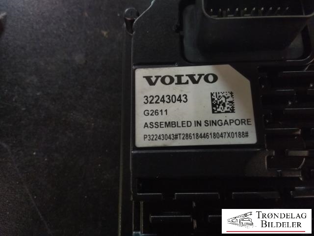 Parkeringssensor foran til Volvo XC90 2015-2025 (Type II)  (VOLVO|32243043|)