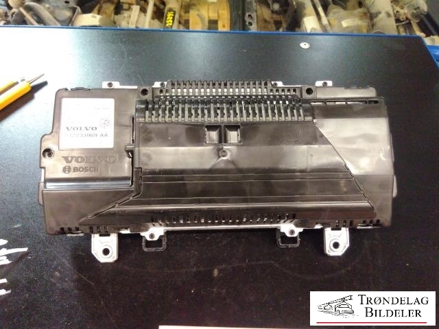 Instrumentpanel til Volvo XC90 2015-2025 (Type II)  (VOLVO|P32233969AA|)