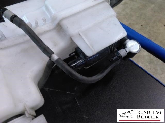 Spylertank til Volvo XC90 2015-2025 (Type II)  (VOLVO|31349385|)